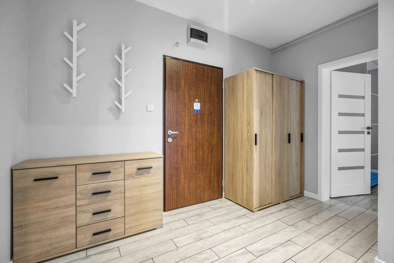 Apartamento - Parking, Quiet Neighbourhood - By Rentujemy Varsovia